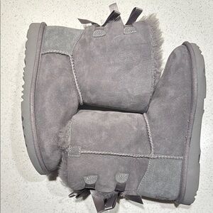 UGG® Bailey Bow II Boot Gray Kids